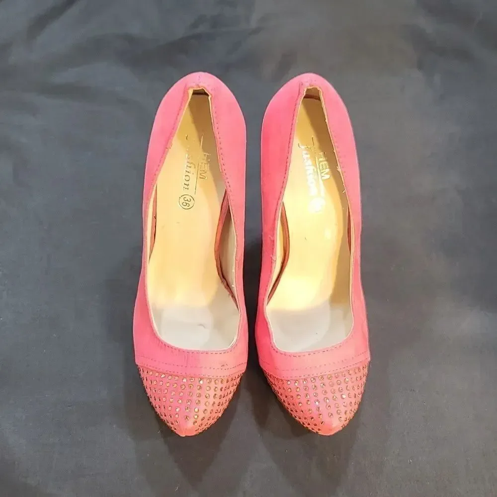 BRAND NEW HEM FASHION STUDS WOMEN